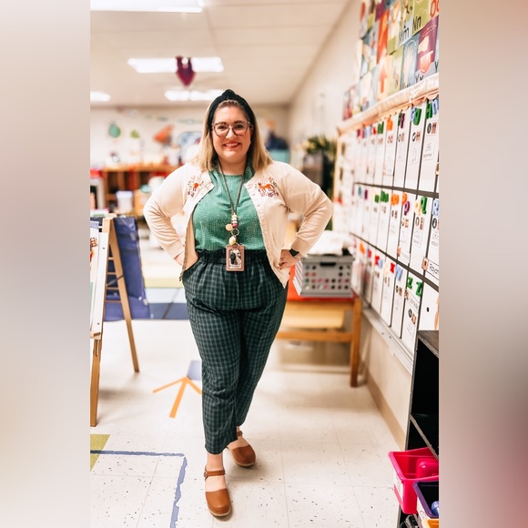 Meet your Posher, Ellen - Picture 1 of 1